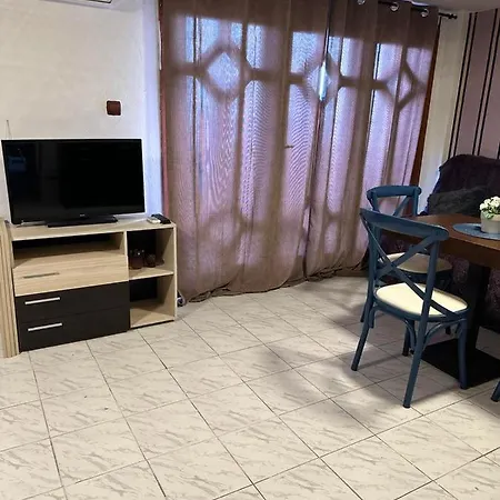 николета Apartment *